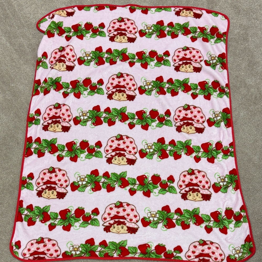 Charming Pink Strawberry shortcake baby toddler throw Blanket